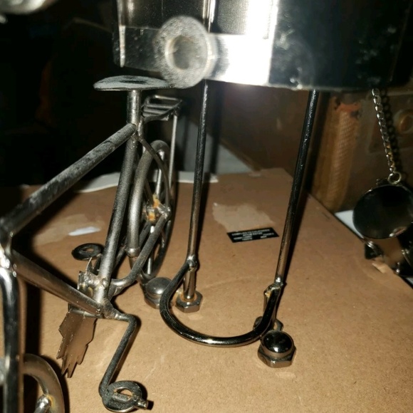 Brubaker Metal Wine Bottle Holder Bicycle Bolts - Picture 7 of 7